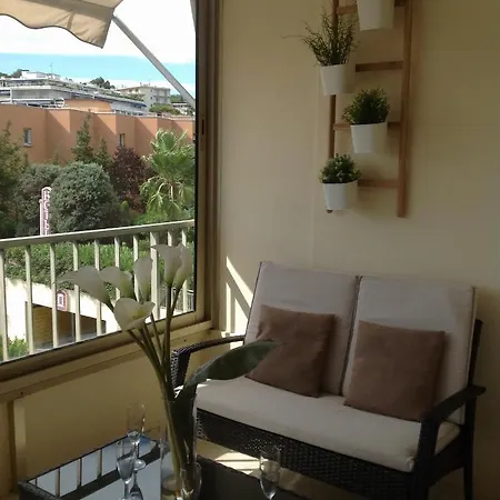 Spacious In The Center Of Terrace Easy Walk To The Croisette And Palais - 1923 Apartment