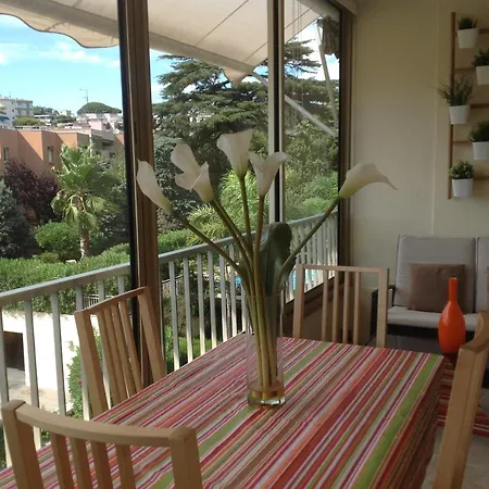 Spacious In The Center Of Terrace Easy Walk To The Croisette And Palais - 1923 Cannes