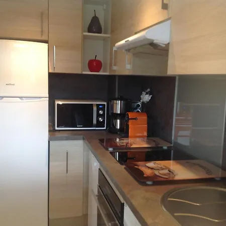 Spacious In The Center Of Terrace Easy Walk To The Croisette And Palais - 1923 Cannes